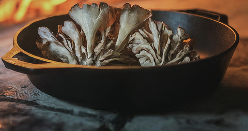 Earthy & Umami: Understanding Maitake Mushroom Taste and Its Culinary Uses